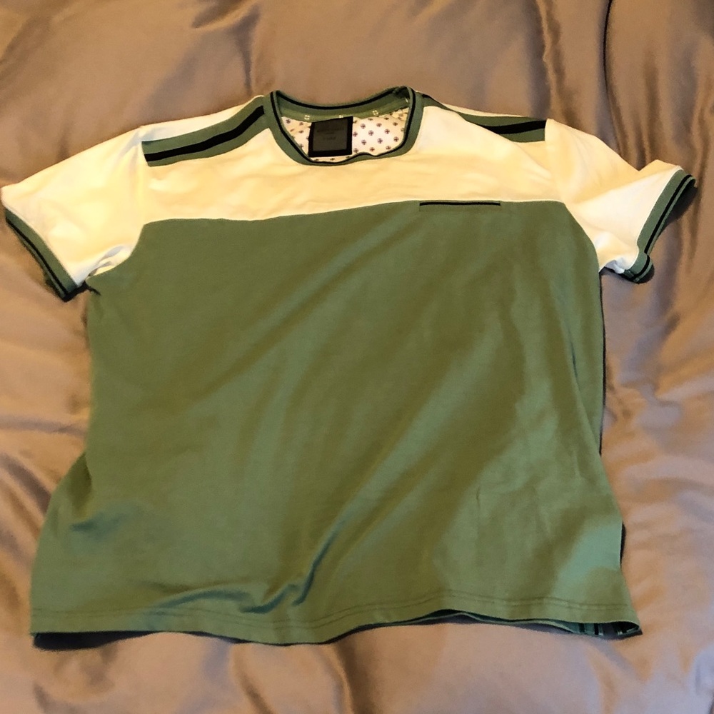 Express Men's Green and White Short Sleeve Tee